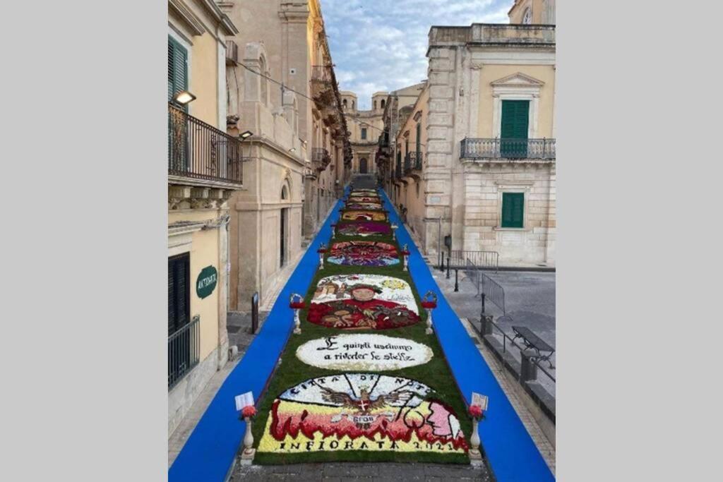 Villa Piccola Casetta In Pieno Centro à Noto Extérieur photo