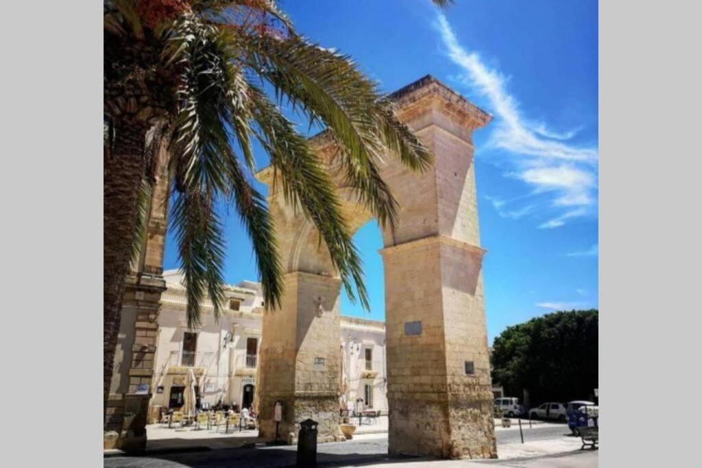 Villa Piccola Casetta In Pieno Centro à Noto Extérieur photo